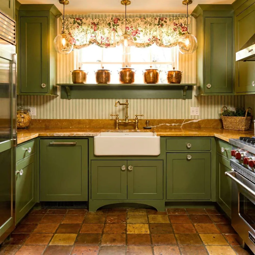 Moody Moss-Green—Chintz, Copper, and Terracotta Realness